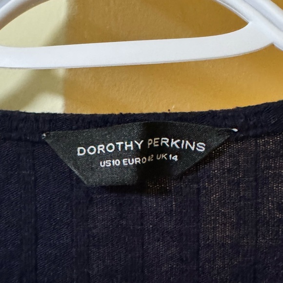 Women’s top - Picture 2 of 3